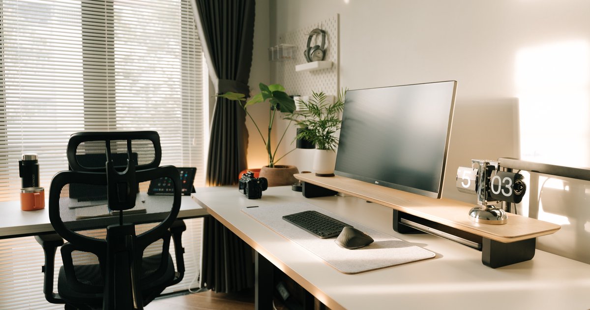 Heimarbeitszimmer einrichten: Ergonomie und Akustik im Fokus